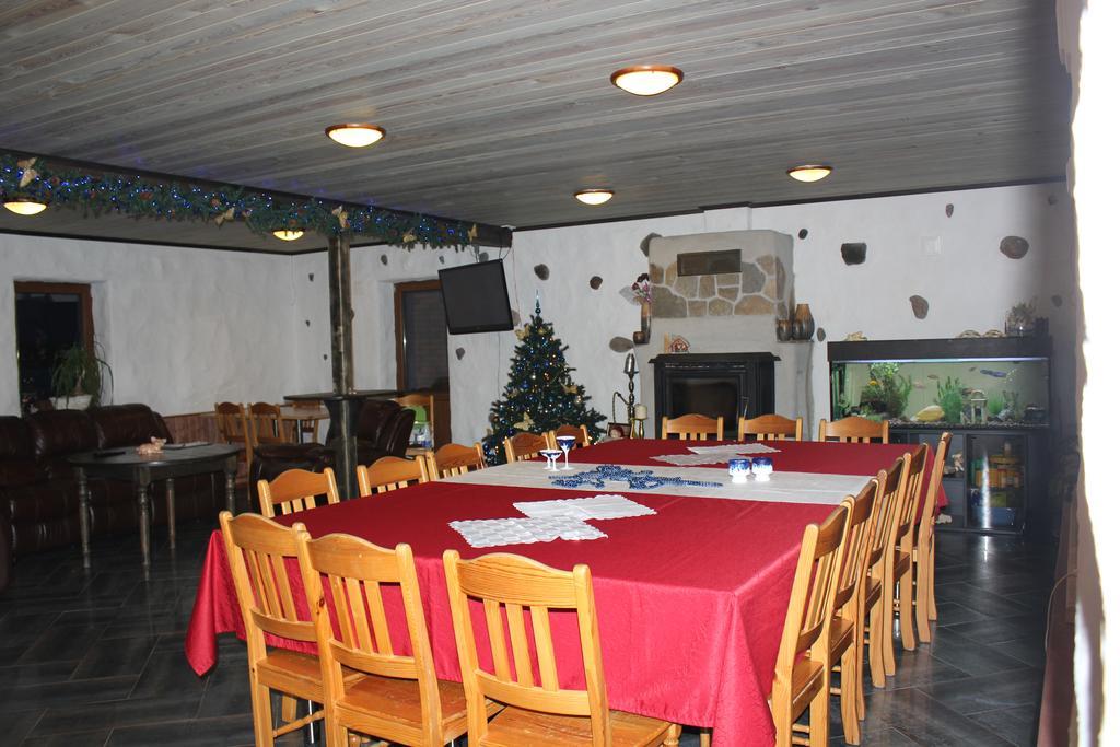 Krapi Guesthouse Treimani Habitación foto