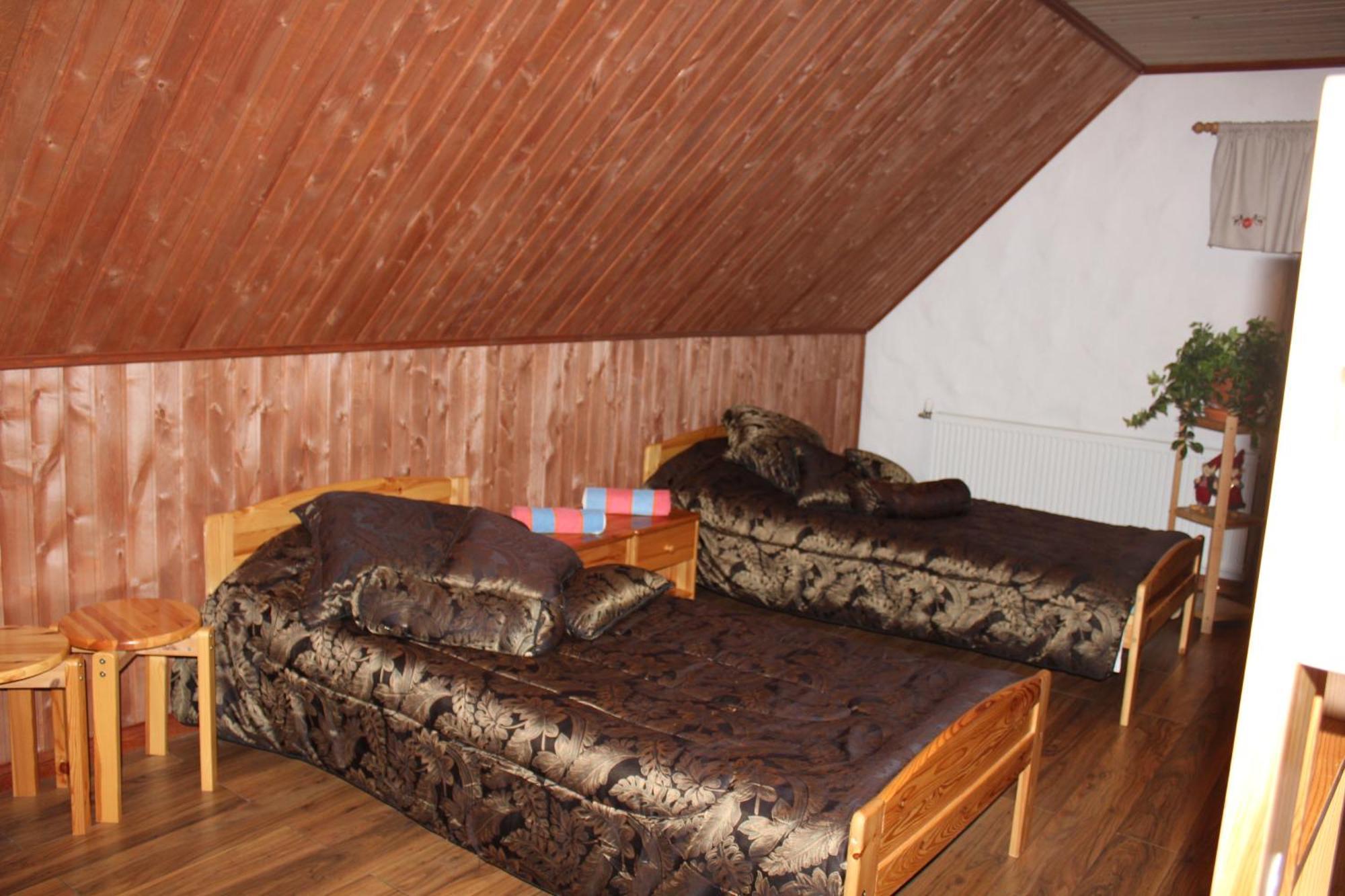 Krapi Guesthouse Treimani Habitación foto