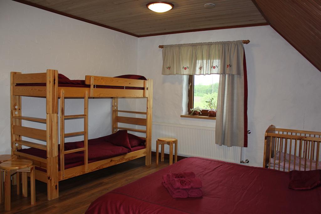 Krapi Guesthouse Treimani Habitación foto